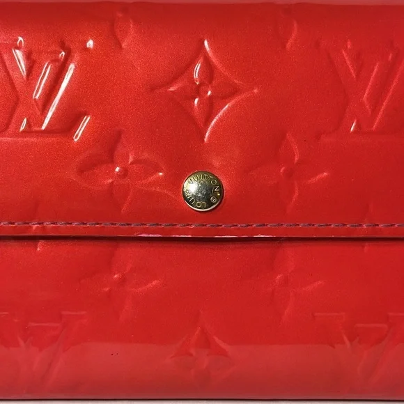 *HTF Color!* LOUIS VUITTON Vernis Sarah Wallet - Picture 3 of 16